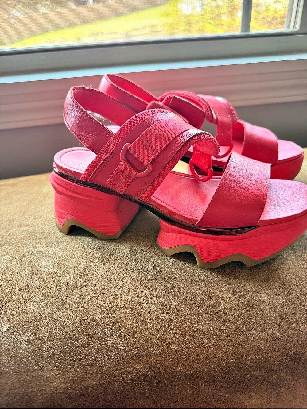 Sorel Kinetic Impact Wedge Sandal Platform Sandals Pink US 6.5